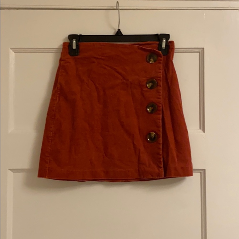 Corduroy mini skirt with buttons